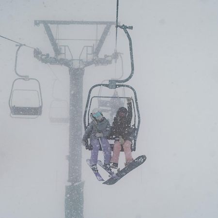 Alpenglow Lodges Ginkei Нисеко Екстериор снимка
